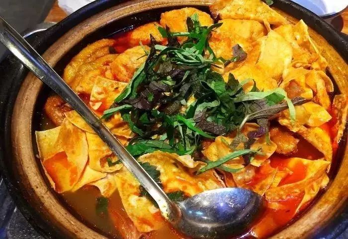 南宁最好吃的田螺煲,南宁田螺鸭脚煲