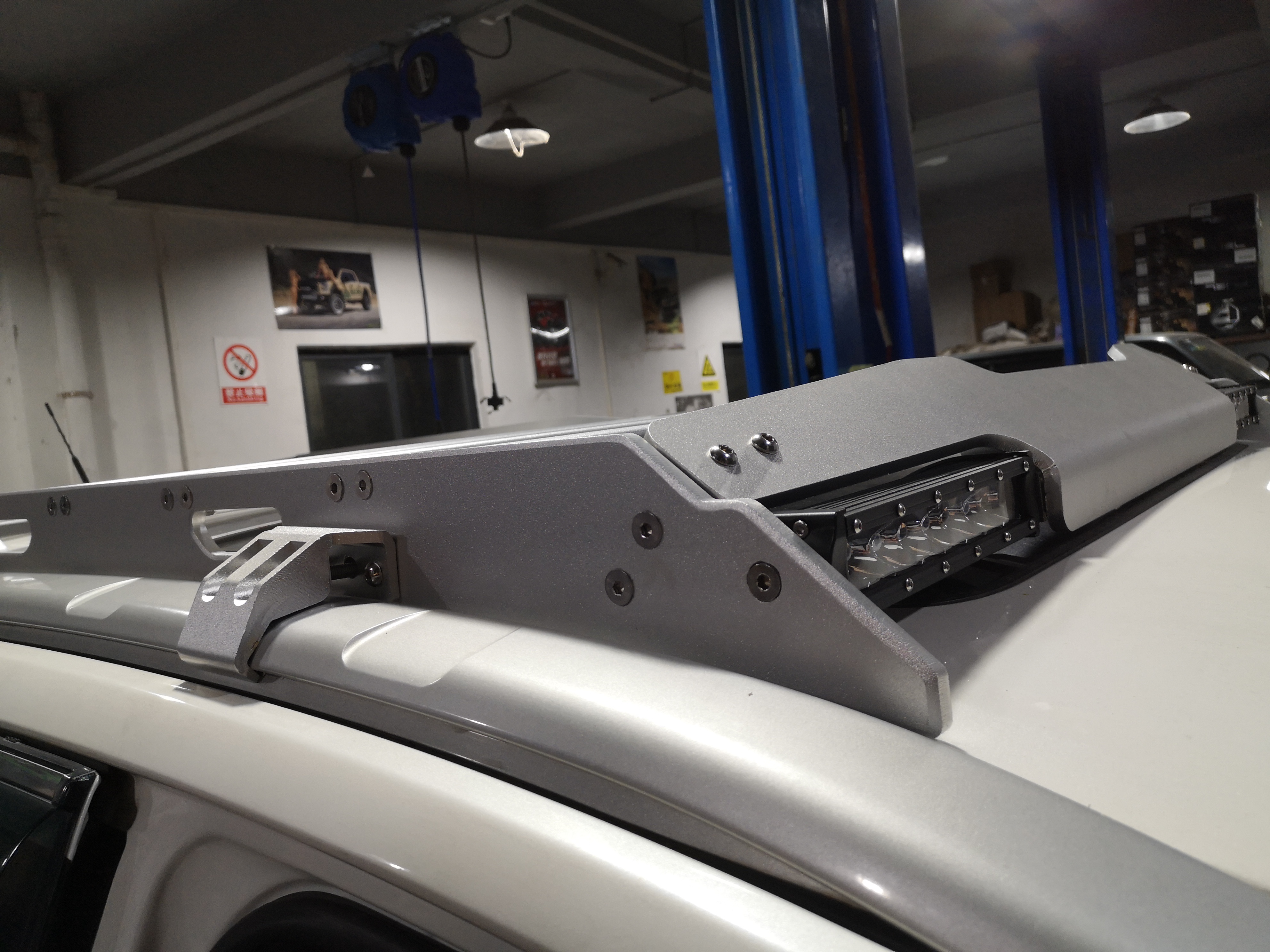 撼路者1.6米行李架车顶框,撼路者铝合金行李框安装