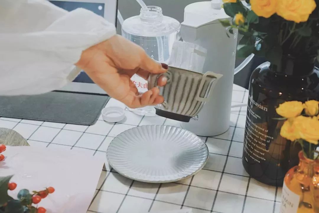 鎶栭煶閲岄潰鍝釜绁炲櫒姣旇緝濂界敤,鎶栭煶鐏簡鍝簺涓滆タ