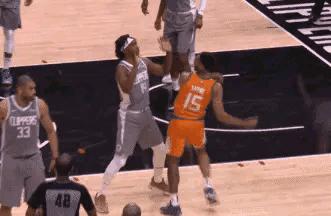 詹姆斯今日高光瞬间,詹姆斯高光时刻回顾