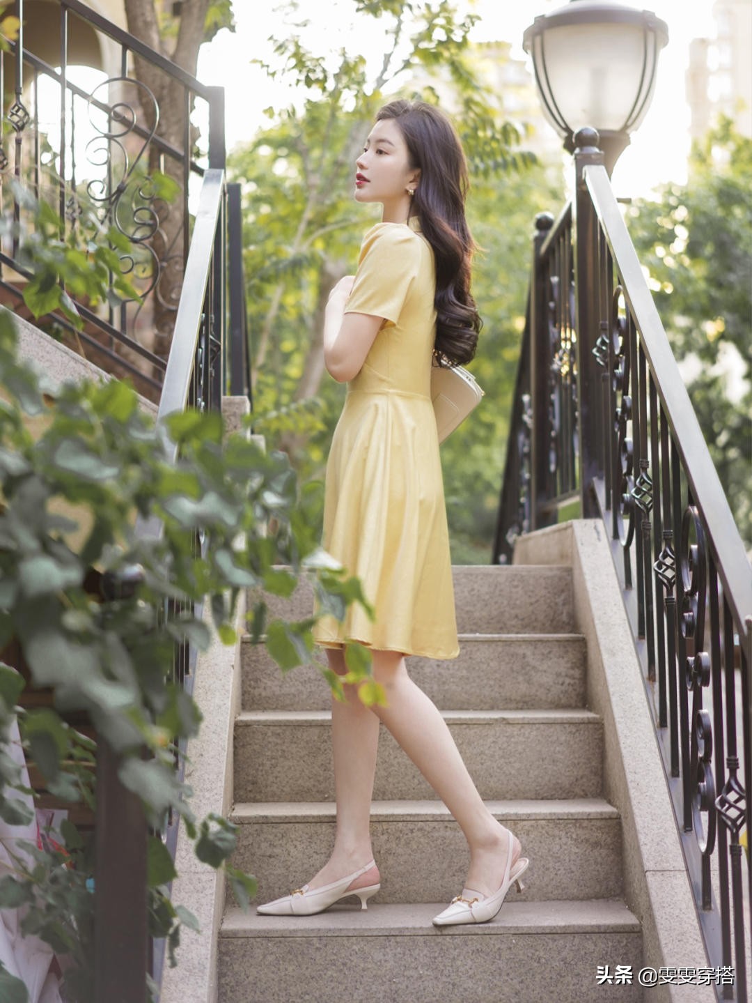 初夏复古风穿搭,打造夏日法式优雅look