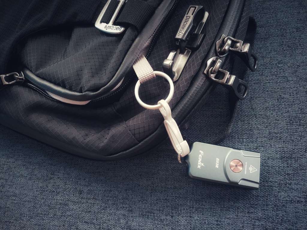 小包包里装些什么,小包包里适合放什么东西