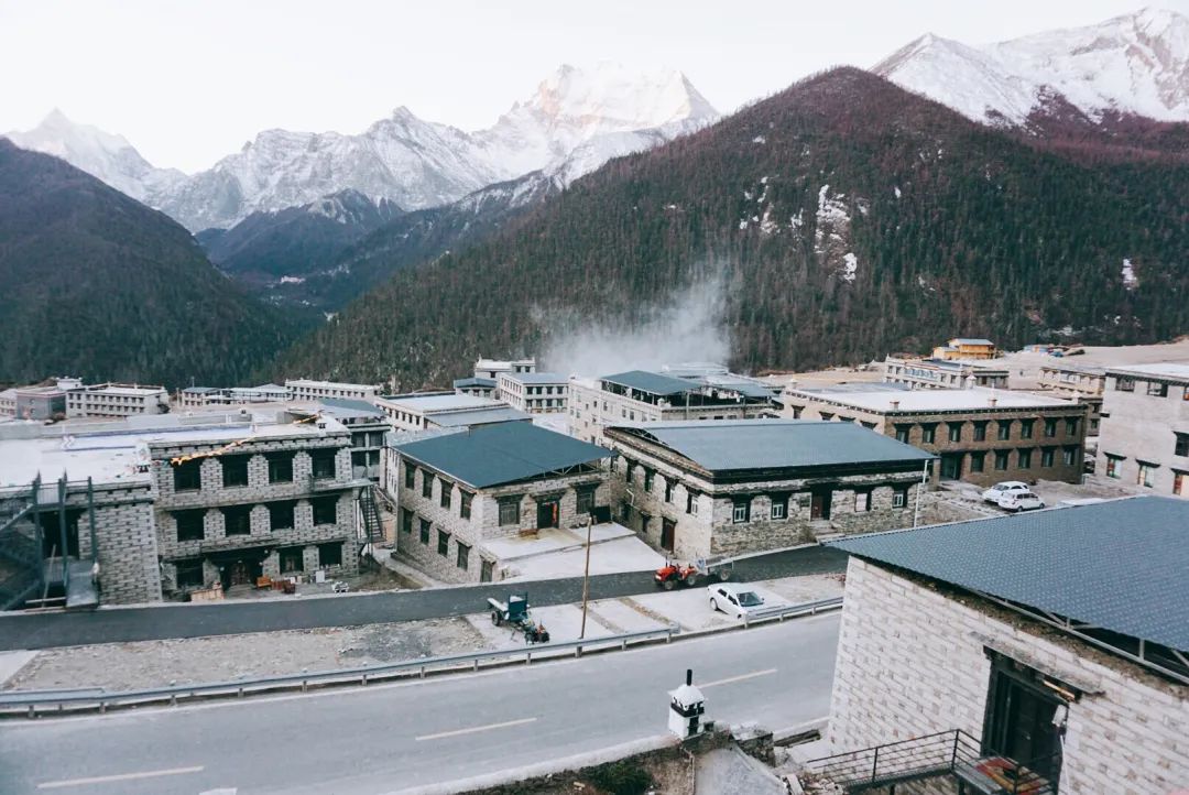 来一趟稻城亚丁，才不负最美人间四月天