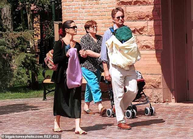 小三跟已婚男人在一起的底层逻辑,一个小三和渣男走到结婚的历程