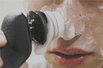 干皮爱出油是什么皮肤,脸上出油而且好多死皮