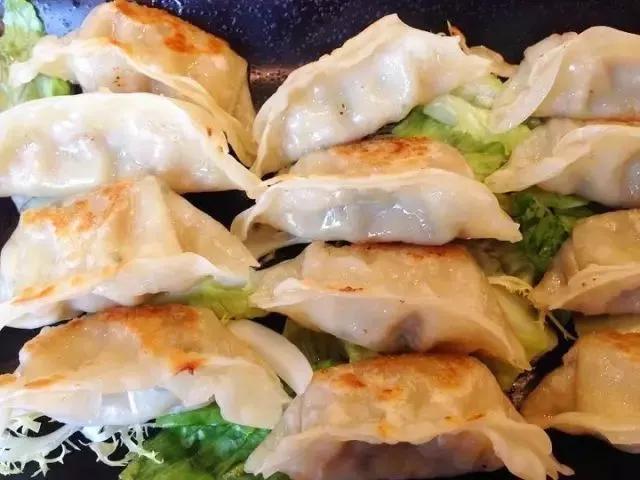 如何用电饭煲煮出各种美食,用电饭煲可以做什么吃最简单的