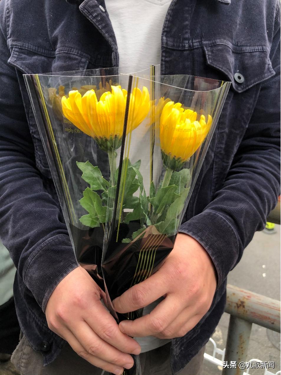 「现场」民众自发为袁隆平送行，高呼“一路走好”，5人讲述：想瞻仰，哪怕远远看着