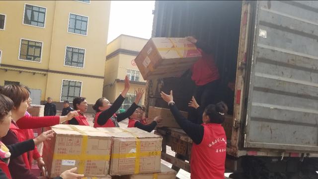 汝星火志愿者助力2019汇品万货“养老助残”大型公益捐赠活动