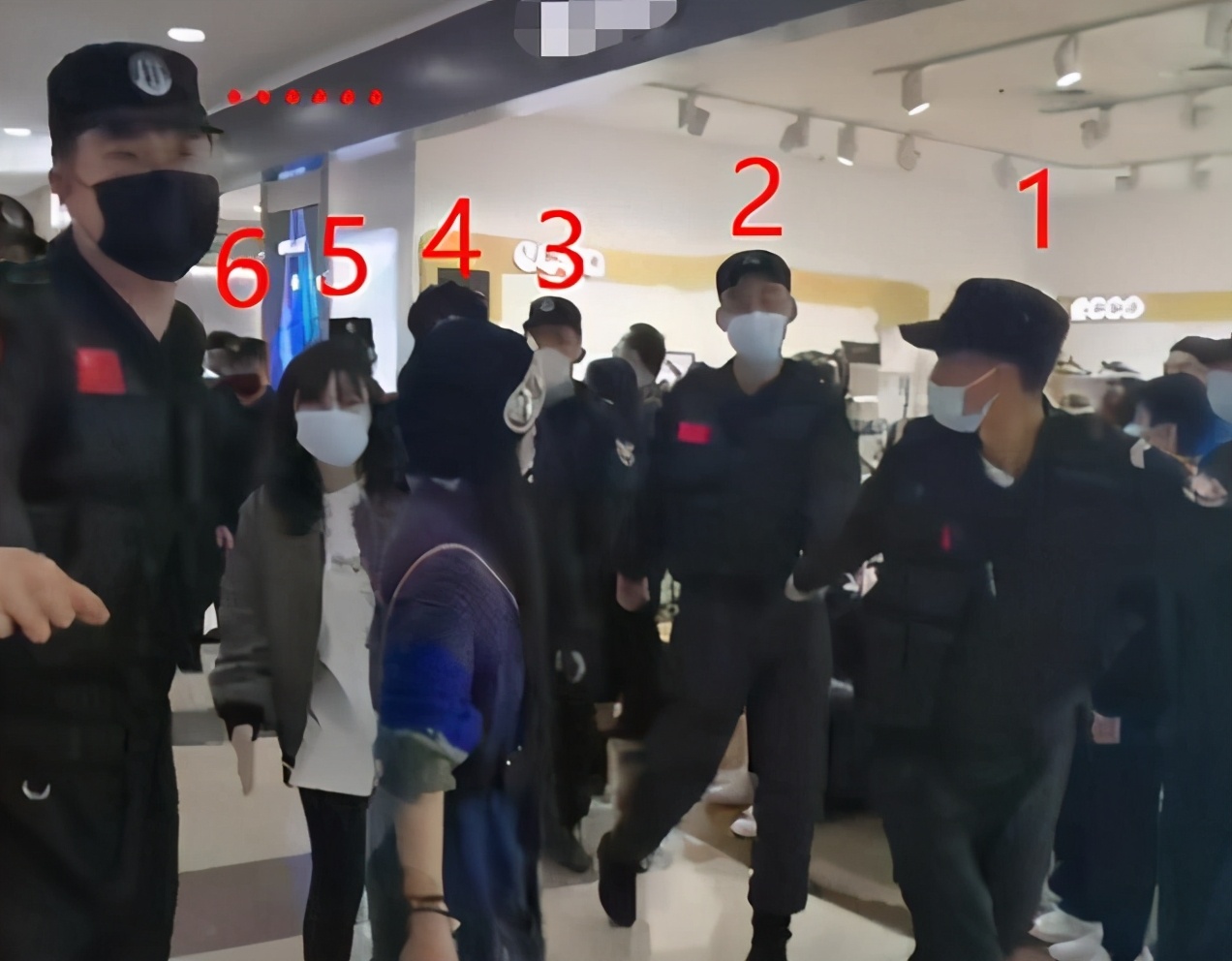 董勇敢,董勇香妃