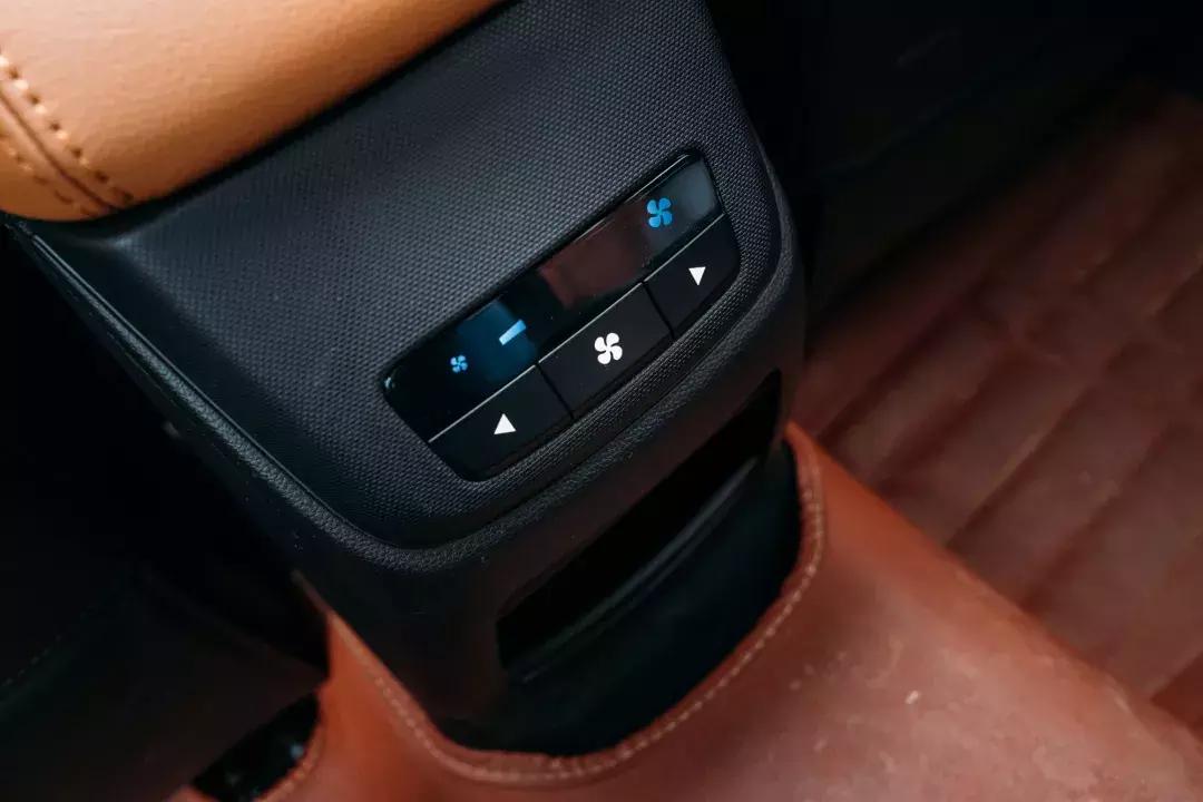 五菱宏光S3自动离合版,五菱宏光s3改自动离合多少钱