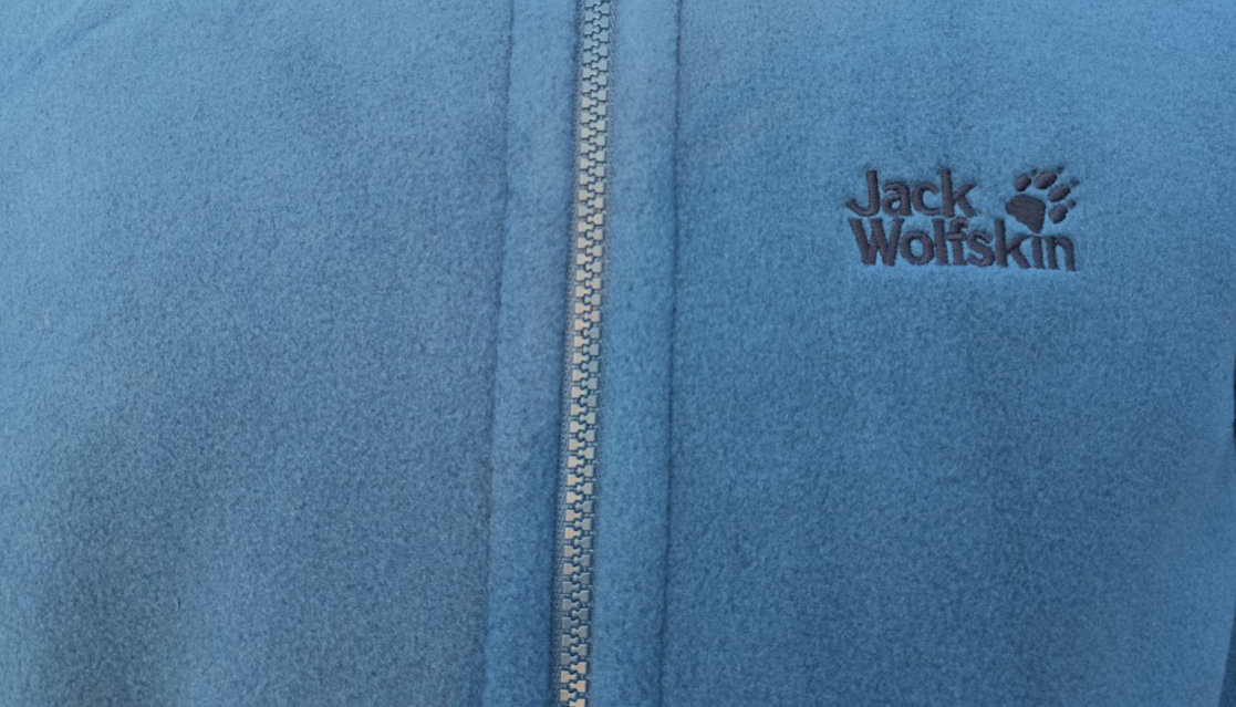 狼爪三合一冲锋衣测评对比,狼爪冲锋衣和jeep冲锋衣哪个好