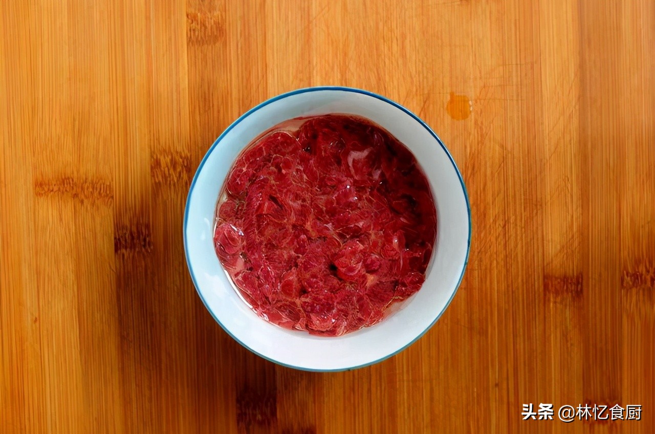 牛肉如何处理炒起来不硬,牛肉怎么处理嫩滑