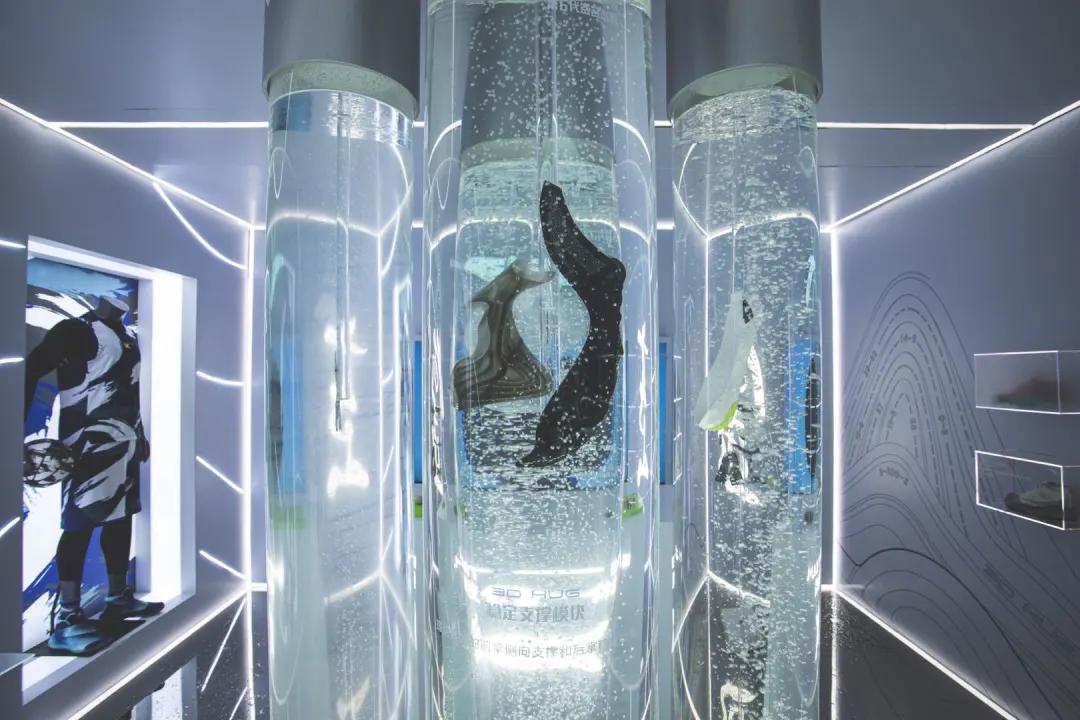 这家29岁的企业,隐藏着“中国品牌”最真实的一面