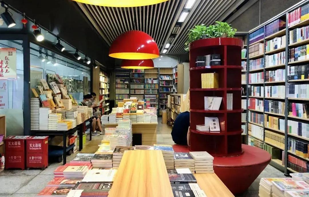 汉阳摩尔城西西弗书店,武汉必打卡的书店