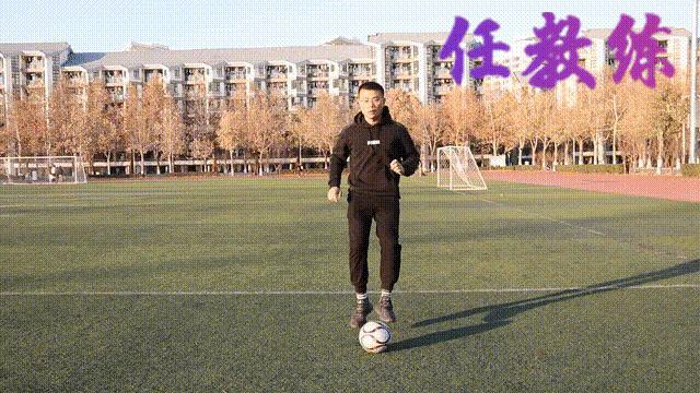 足球运球绕杆教学及训练方法,足球绕杆中考标准动作视频示范