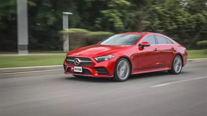 去年我们实测过的轿车里，这8台都有一个“第一”