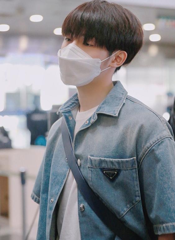 董思成sm家族演唱会粉丝尖叫,sm董思成周边