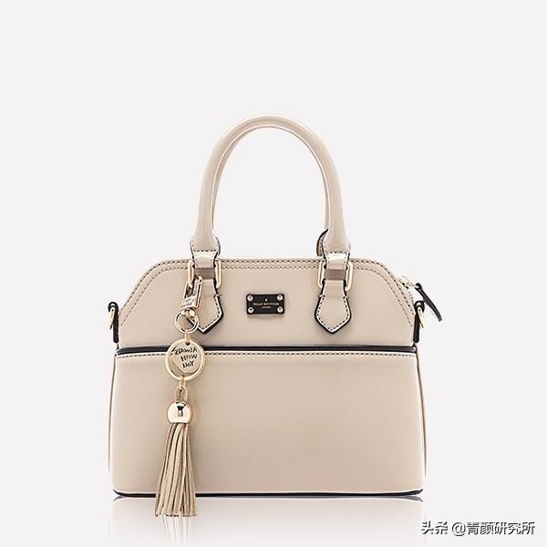 轻奢小众包包种草好看高级不撞款,10款时尚圈最受宠的轻奢包包