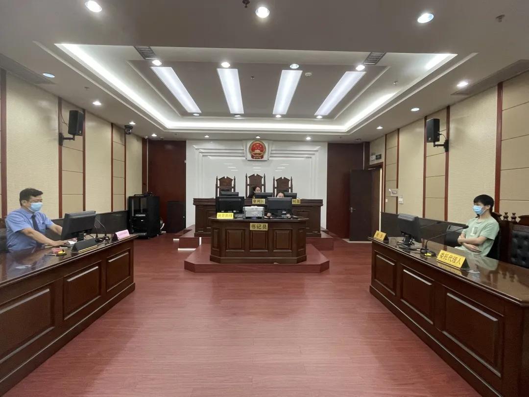 解冻QQ号出售牟利，贵港市检察院提起的一侵犯公民个人信息公益诉讼案开庭