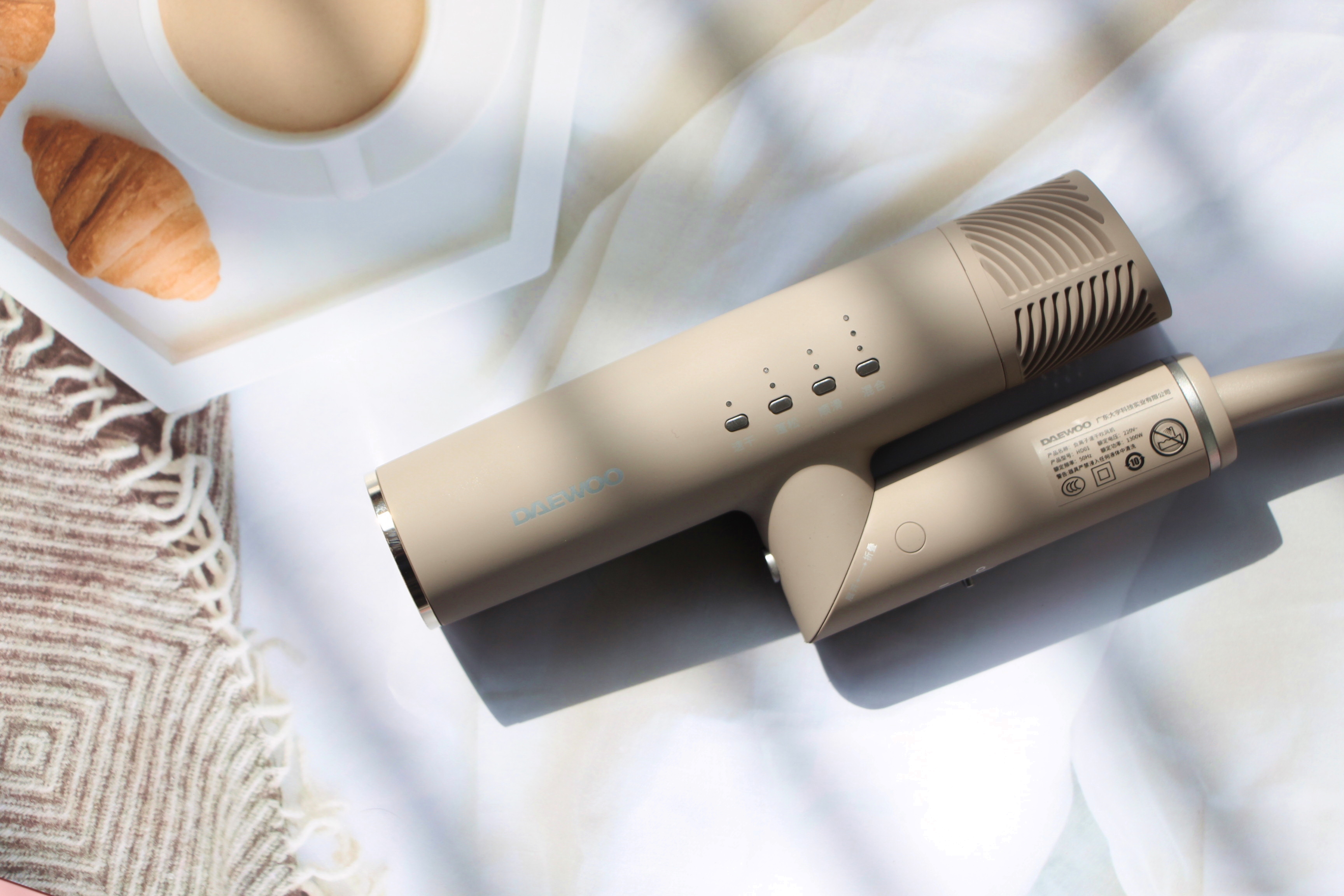 百变实用发型,百变造型吹风机