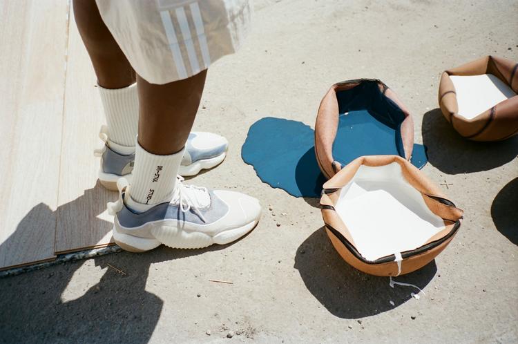 nikevs阿迪达斯篮球鞋,关于nike与adidas之间的竞争视频