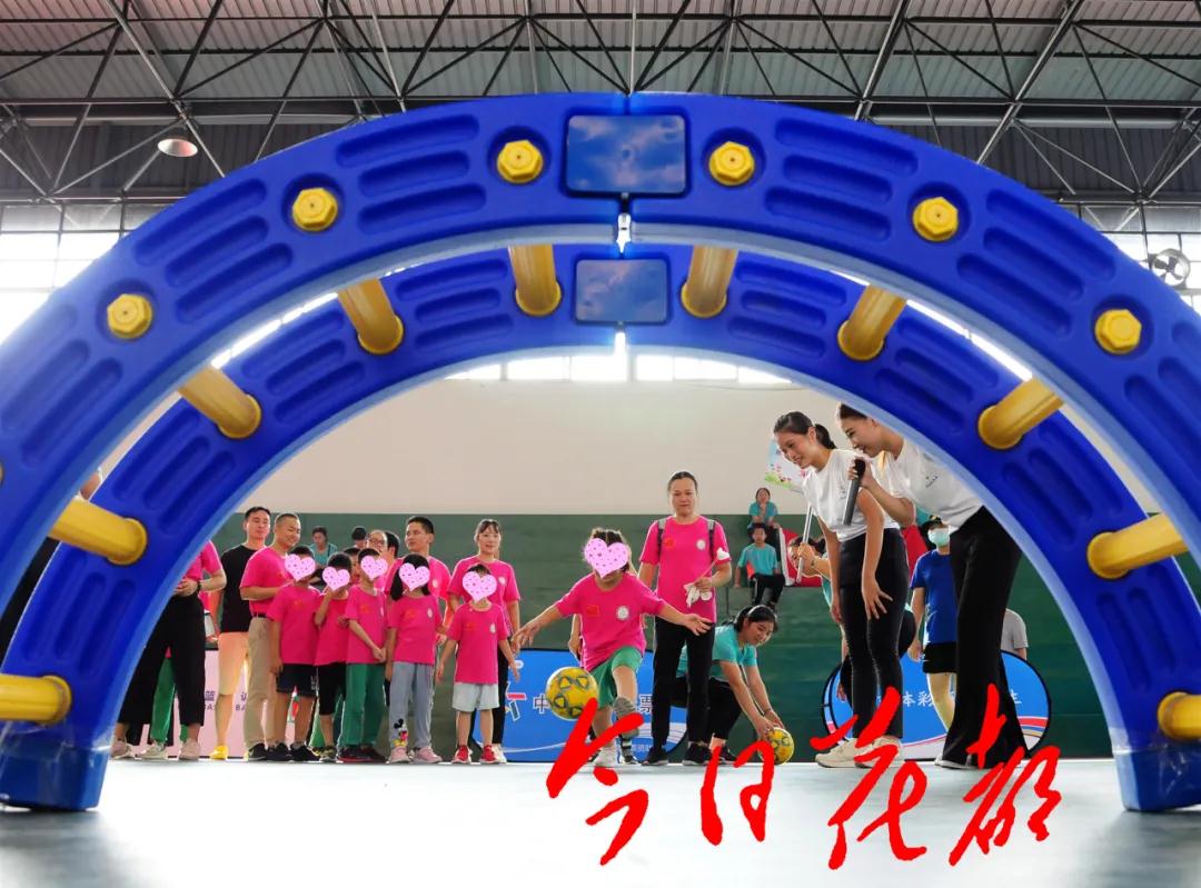 奔跑吧少年节目组让孩子散步,奔跑吧兄弟亲子活动