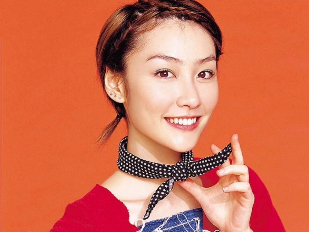 她自曝和陈冠希恋情后遭男方狠甩,与陈冠希有过恋情的女人