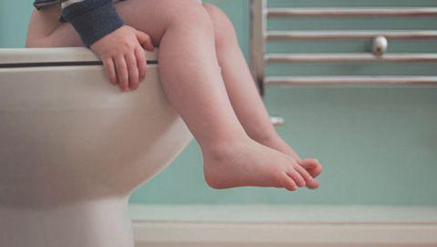 小孩子老是尿裤子怎样给家长沟通,5岁孩子受批评就尿裤子怎么引导