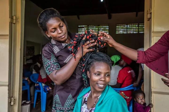 非洲最流行的工作，理发师、销售员、司机，每月工资600元