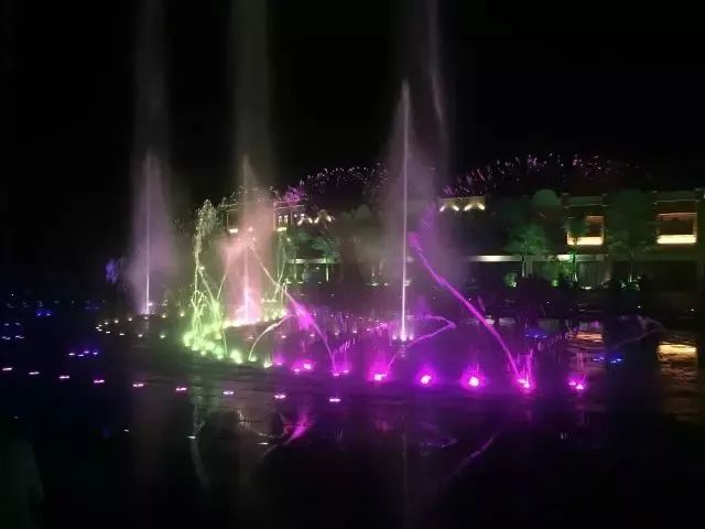 英伦风情小镇旅游推荐,游玩欧式风格小镇