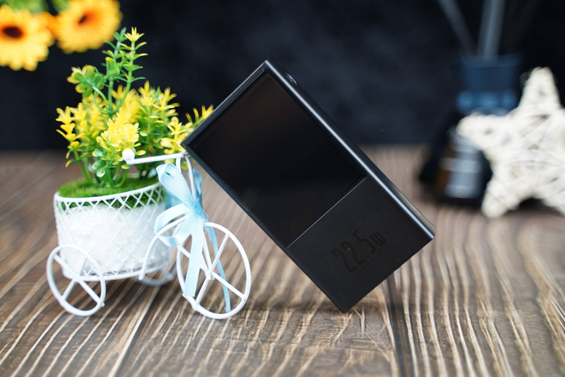 倍思66w快充充电宝实测,倍思65w双向快充自带线数显充电宝