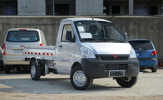 3.56-4.88万,五菱荣光小卡车型,符合国六排放标准