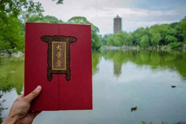 收到清华北大录取通知书后的喜悦,收到清华录取的反应