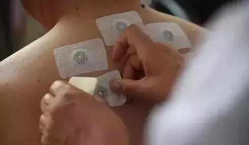 腰酸背痛贴膏药有效吗,一弯腰就腰疼贴膏药有用么