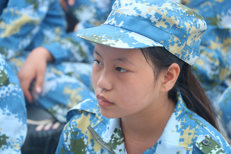 青春在磨砺中成长新高一军训,青春飞扬军训