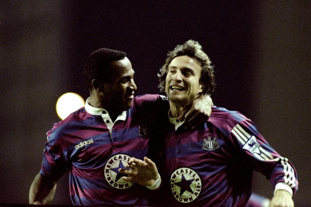 90年代曼联红白相间队服,90年代英超最佳球衣