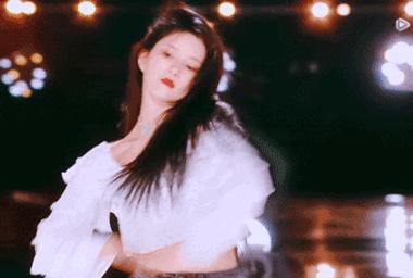 女团里的甩头女王诞生,意大利RICA让发丝都会跳舞的洗发水