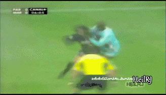 罗纳尔迪尼奥足球盘带,足球精灵罗纳尔迪尼奥过人