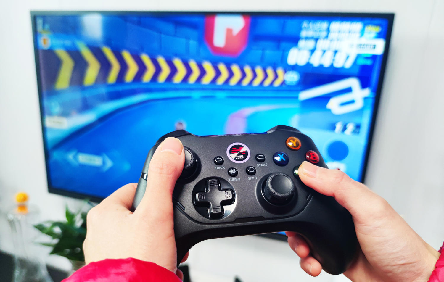 北通阿修罗2pro上手体验，双背键突破手速，畅玩PC电视多平台