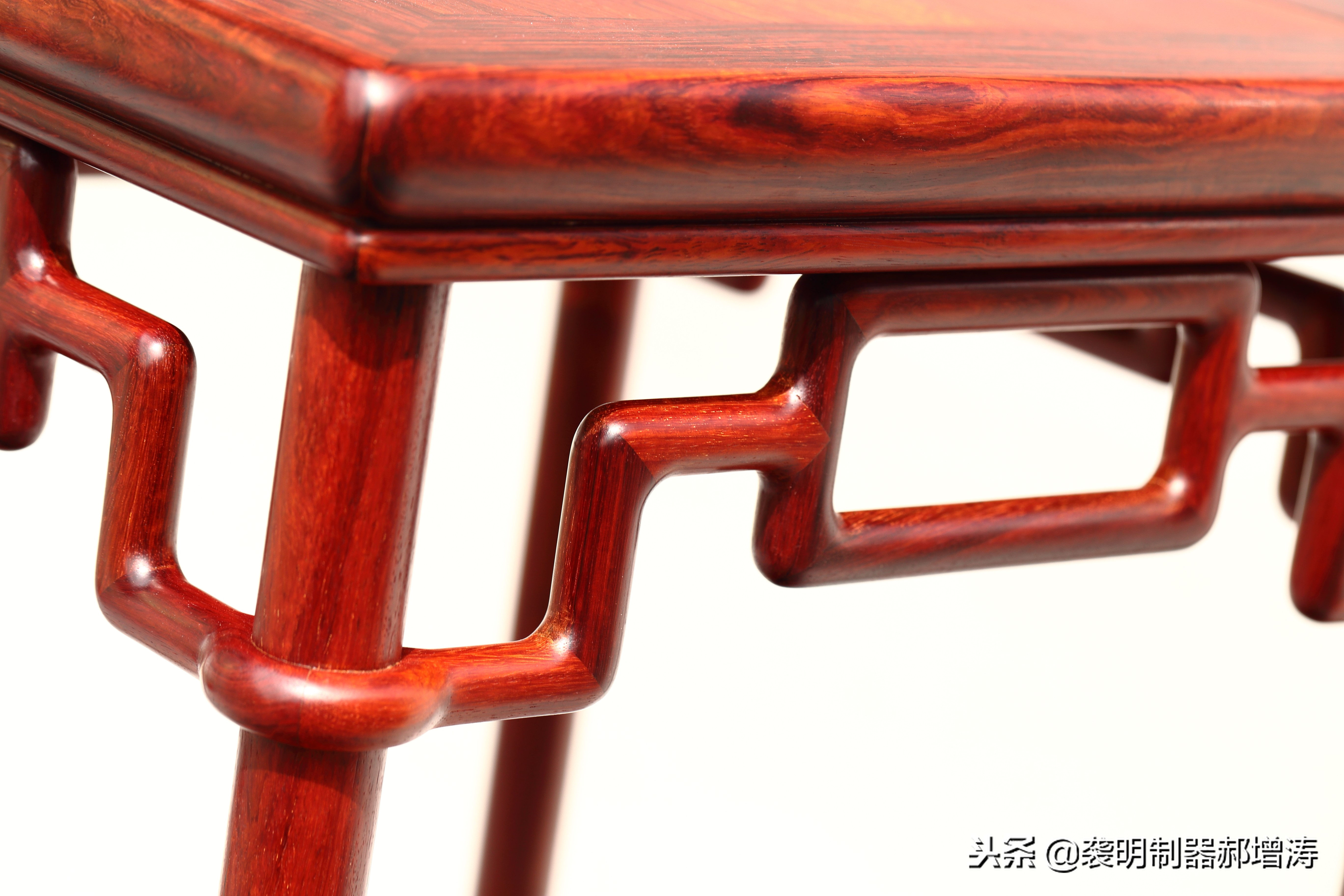 袭明｜古人享乐离不开香解读明式家具承托香炉珍贵的方香几