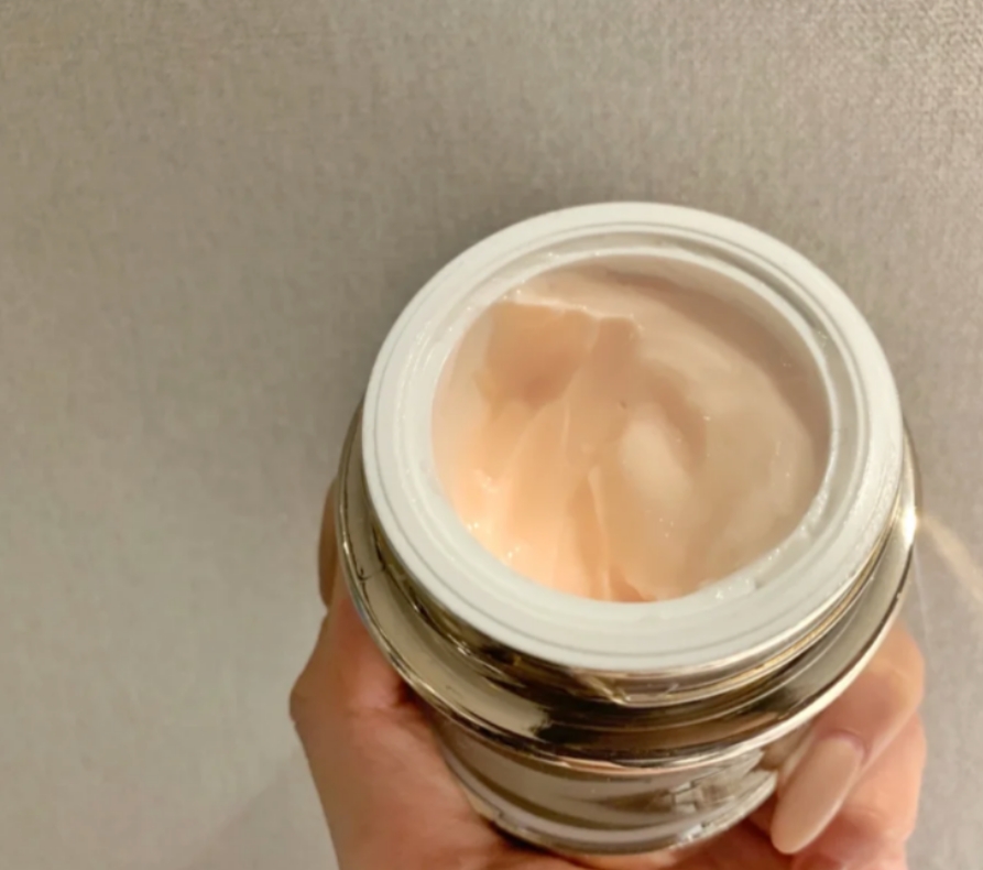 40岁女性如何选择平价眼霜,女士眼霜兰蔻