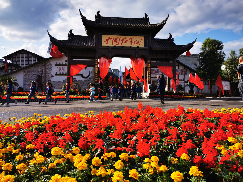 如果你累了就来这座小城吧,如果你累了就来云南吧完整版