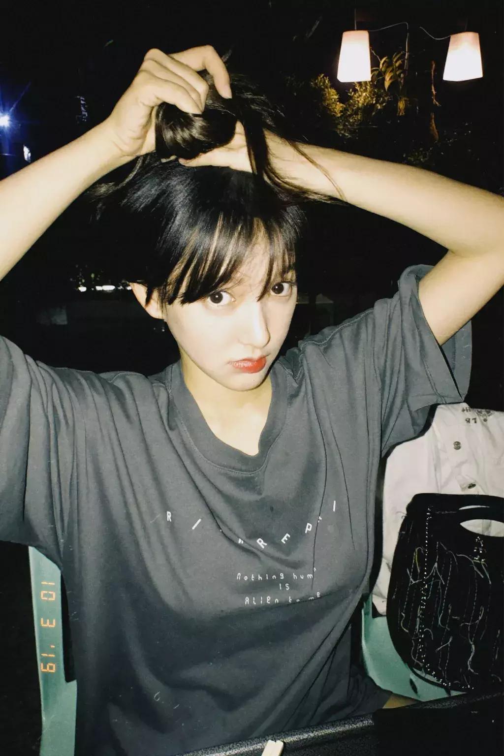 金晨和张歆艺熟吗,金晨晒多张合影为张歆艺庆生