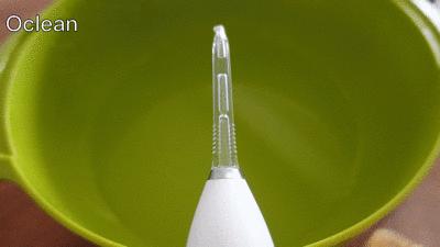 有电动牙刷还要手动刷吗,有了电动牙刷还需要水牙线吗