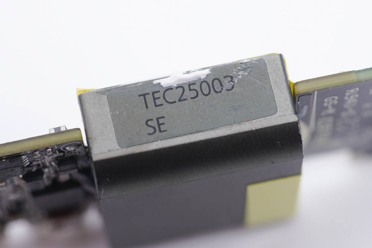 紫米氮化镓65w对比紫米普通65w,紫米65w氮化镓