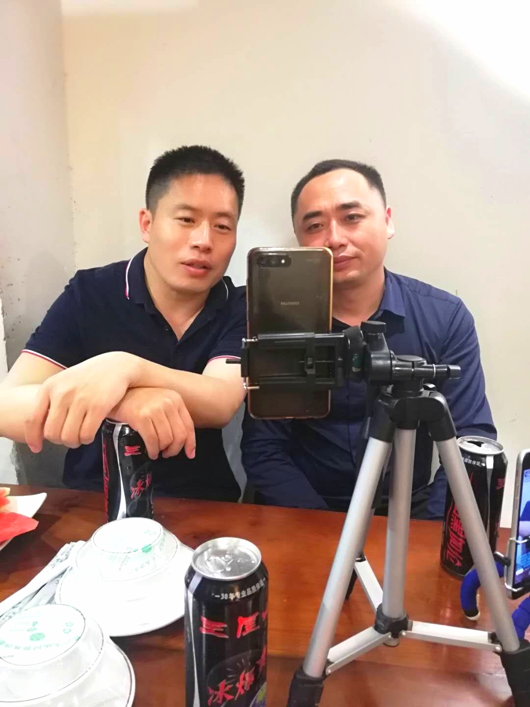 郑州十里铺街，来自于济源的知名炒鸡光光酱，味道果然可带劲儿啊