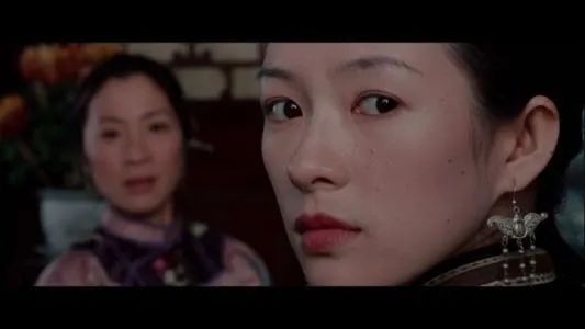 张艺谋说，她会成为“周冬雨的接班人”