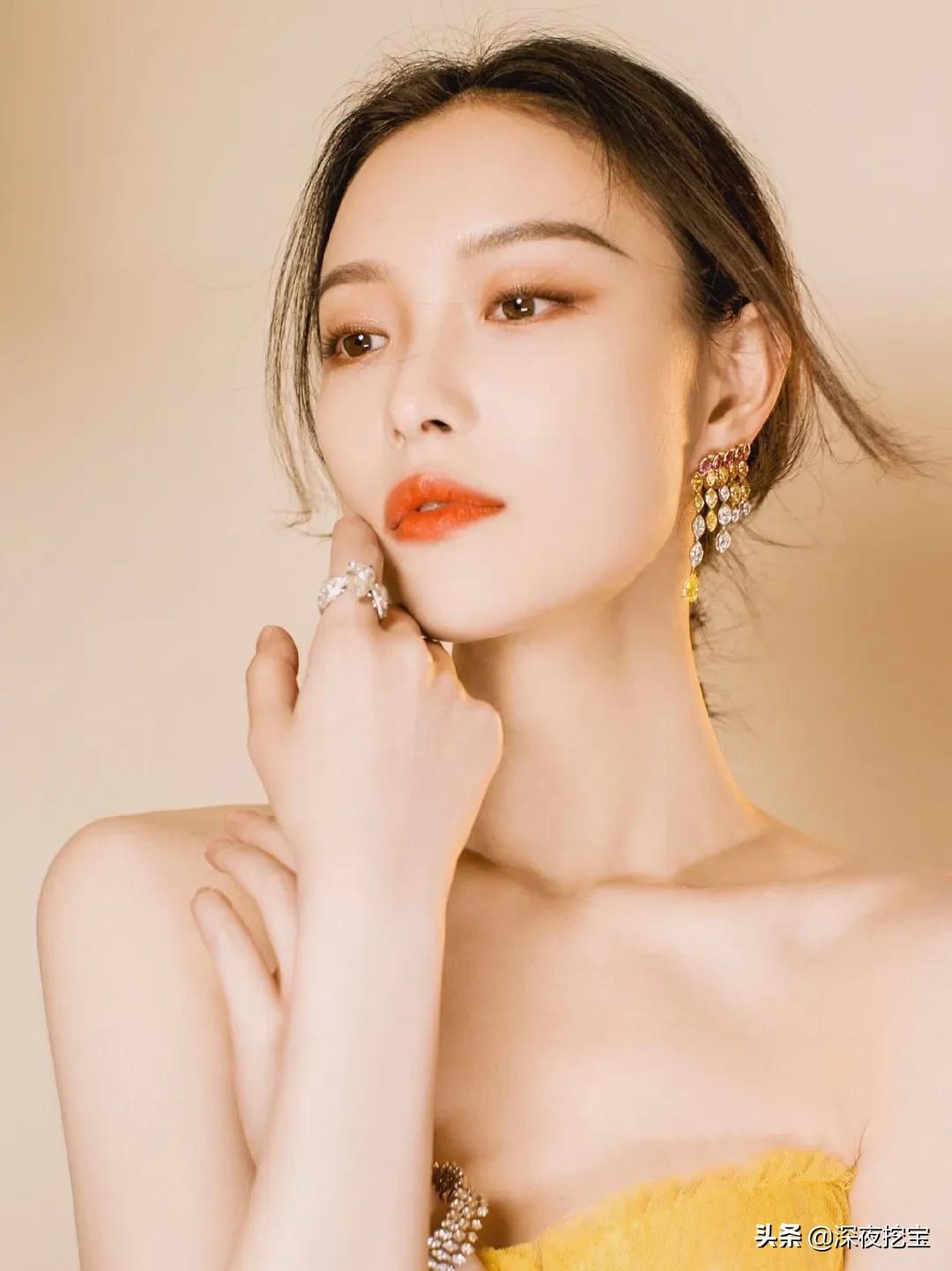 妹妹头发型专治大脸,横向拉长脸的发型教程