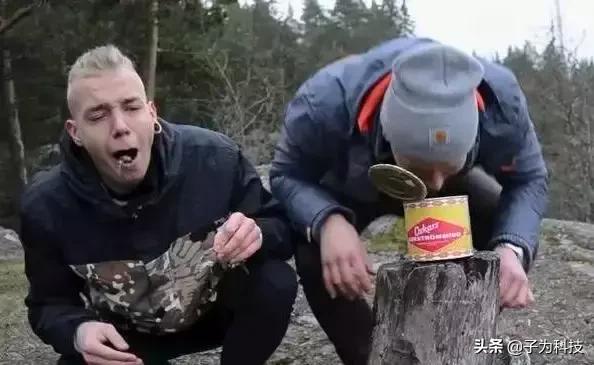 在国外卖皮蛋和咸鸭蛋被抓？歪果警方：不适合人类食用…