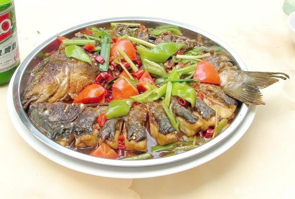 酒鬼炖鱼最正宗的做法,大厨用啤酒炖鱼